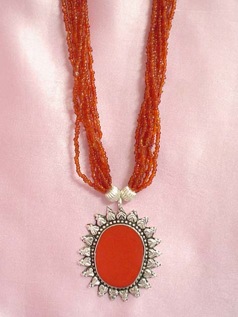 Necklaces with Red Beads and Metal Pendant Cfb 133