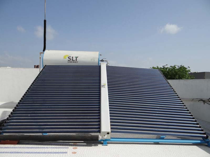 Manifold Solar Water Heater