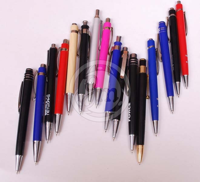 Round Customized Ball Pens, for Promotional Gifting, Writing, Style : Comomon