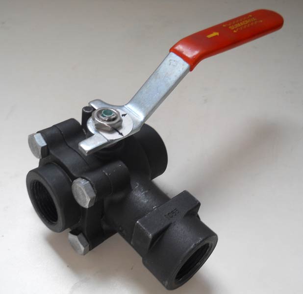 High Alloy Steel 3 Way Ball Valve, for Liquid, Size : 0-5inch