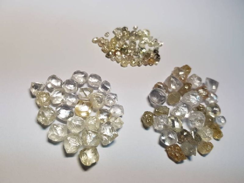 loose rough diamonds