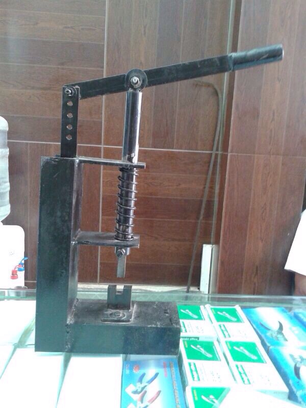 Clamping Machine for Lanyards
