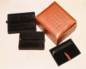 Polished Leather Jewelry Boxes, for Storing Jewellery, Size : 100x100x40cm, 150x150x60cm, 200x200x80cm
