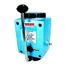 Manual Hand Operated Oil Pumps, Color : Brown