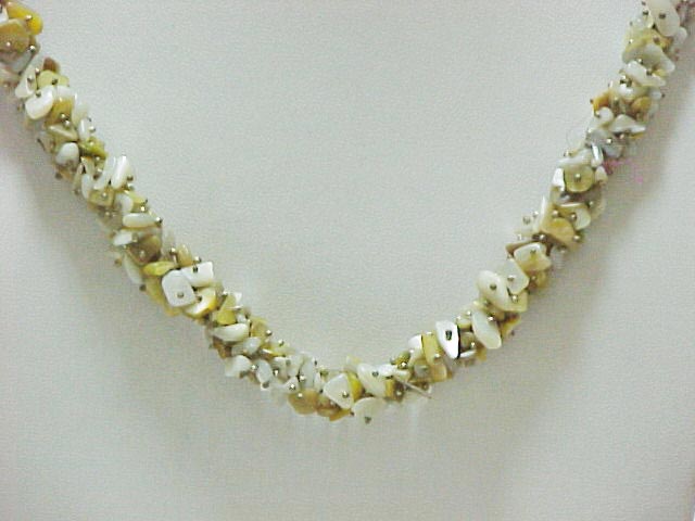 Natural Cream Gemstone Chip Necklace