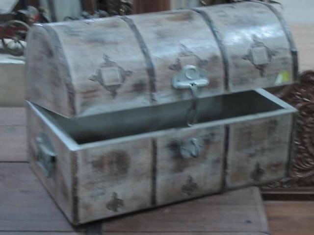 FATB-18 Antique Box