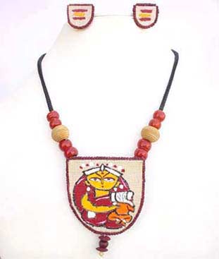 Painted Jute Necklace -04