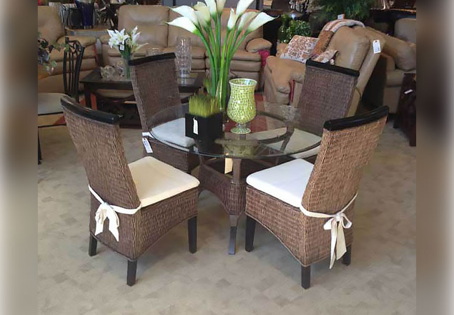 Terranova Antique Brown Wicker Round Dining Table and Four Side Chairs