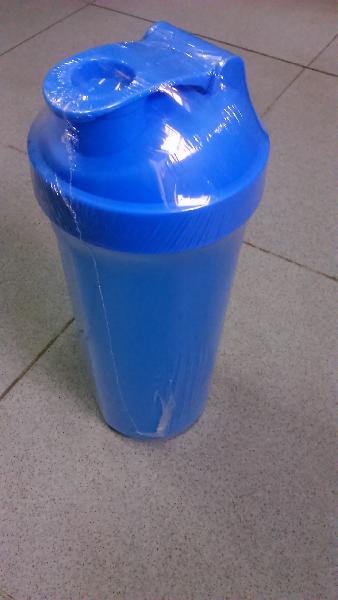 Plastic shaker bottle