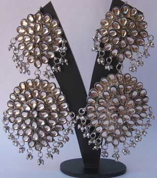 Trendy Fashion Hanging Earrings