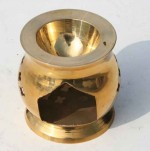 Brass Aroma Burner, for Decorative, Feature : Easy To Clean, High Efficiency Cooking, Light Weight