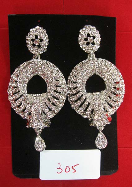 305 fashion earrings