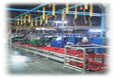 TRACTOR HOOD ASSEMBLY CONVEYOR