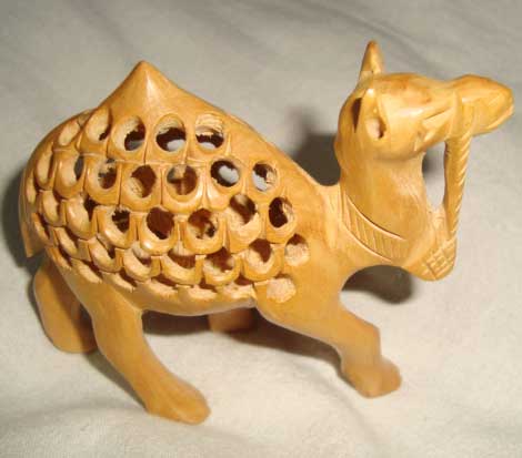 Plain Wooden Camel Statue, Color : Yellow