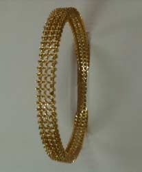 Diamond Studded Gold Bangles 004