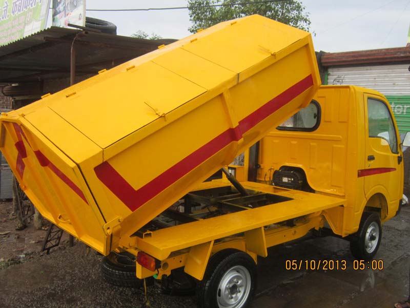 Tipper Container