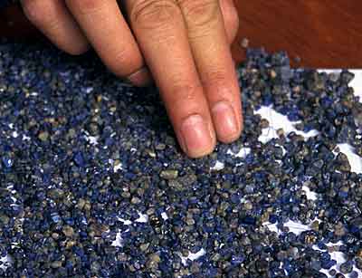1000 Carat Lots of Blue Sapphire Rough Plus a FREE Faceted Gemstone 
