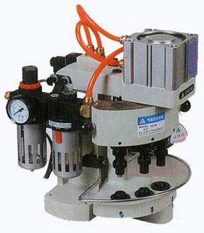 Pneumatic Button Snapping Machine