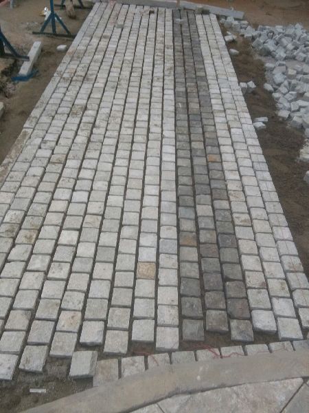 Cobblestone Sawn and Flamed