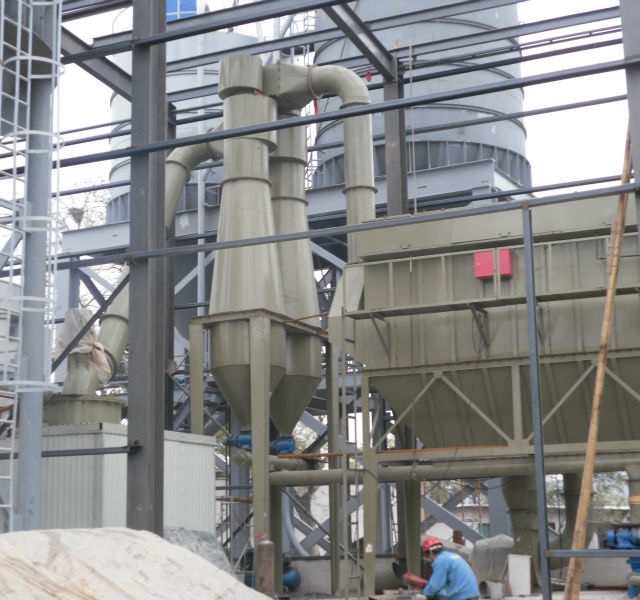 Rock phosphate grinding mill