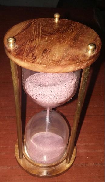 Wooden Sand Timer, Feature : Aquracy, Excellent Design, Longer Life, Precise Dimensions, Smooth Finish