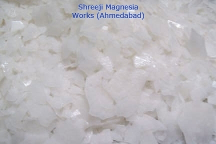 Shreeji Magnesia Magnesium Chloride Flakes, CAS No. : 7786-30-3