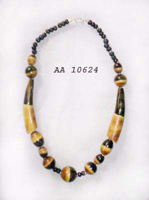 Horn Necklace-02