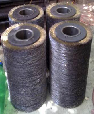 Cylindrical Wire Brush, for Cleaning Purpose, Feature : Fine Finished, Light Weight