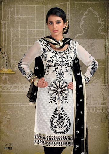 Ladies Traditional Suits