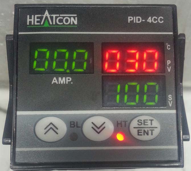 PID Auto Tune Controller with Heater Load Indicator.