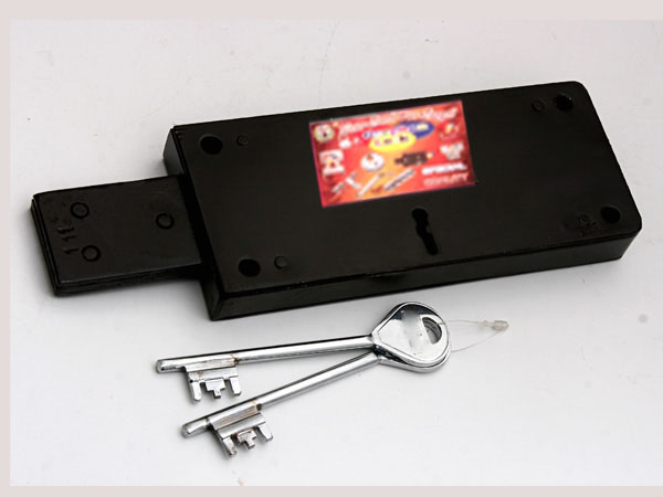 Metal Non Polsihed Rolling Side shutter locks, for Simple Installation, Size : 150X40X80mm