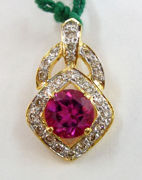 Empress Cave - 18k Diamond Ruby Pendant