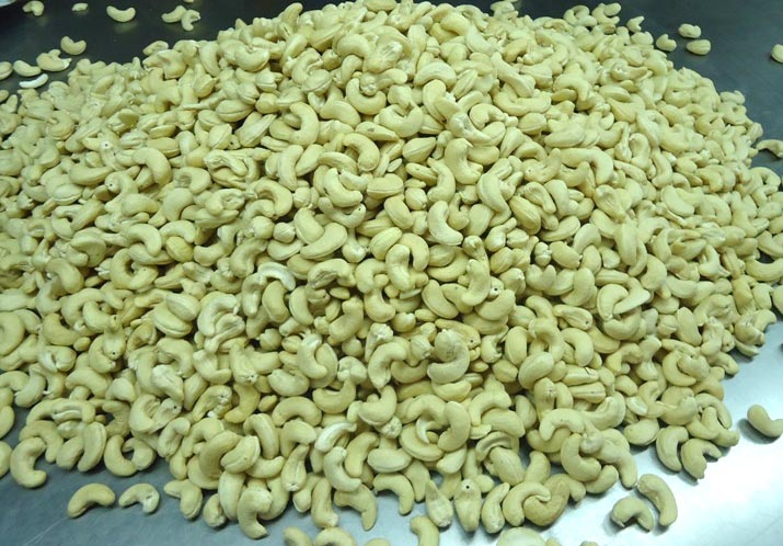 WW 240 Cashew Nuts