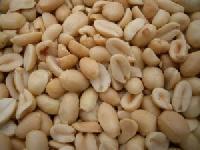 raw peanuts