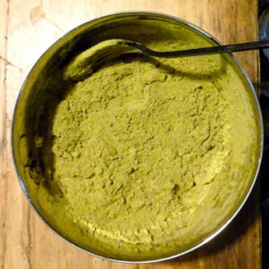 Henna powder