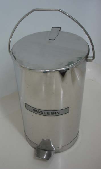 Pedal Stainless Steel Dustbin, for Industrial, Size : 15x15x12inch, 18x18x14inch, 20x20x16inch, 22x22x18inch