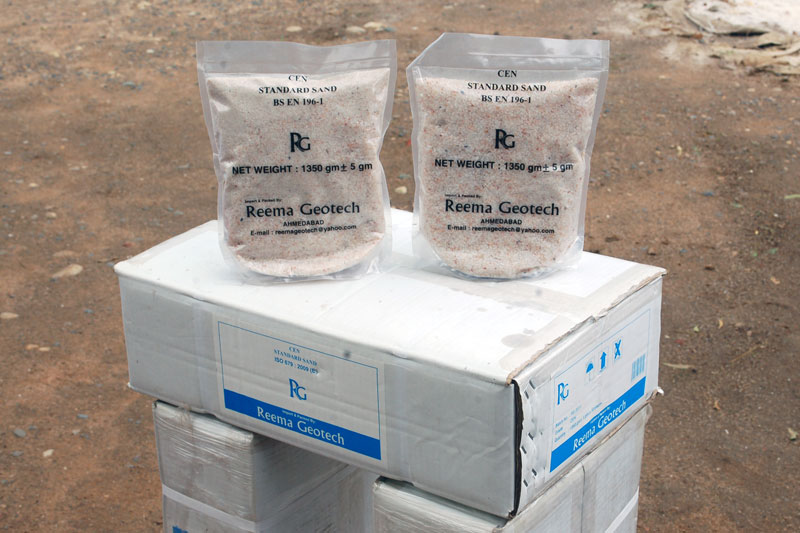 Silica Iso Standard Sand, For Civil Testing Material, Purity : 100%