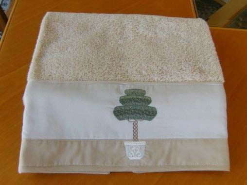 Beige & Silver Luxury Bath Towel