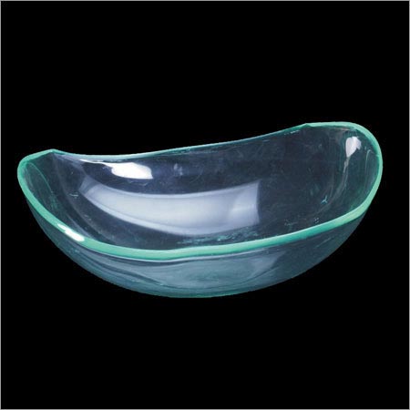 Plain Crystal Leaf Shaped Serving Bowl, Packaging Type : Thermocol Box