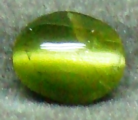 ACGS Chrysoberyl Cat's Eye, Gemstone Type : Garnet