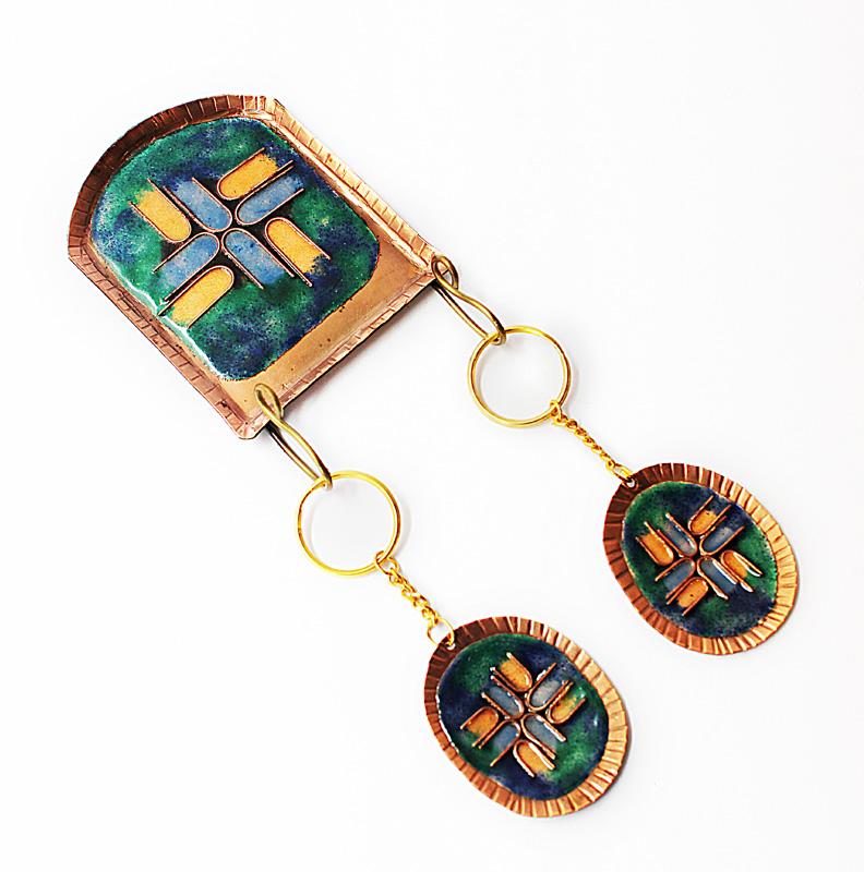 Oval Key Holder, Oval Two Keychains