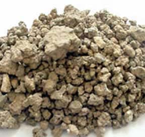 Raw Bentonite Lumps, for Civil Engineering, Construction Works, Oil Bleaching, Vertical Drilling Fluids