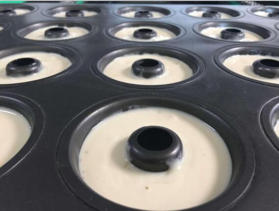 Oil Sprayer & Depositor 2 In 1 Machine With Donut   Shape-yufeng