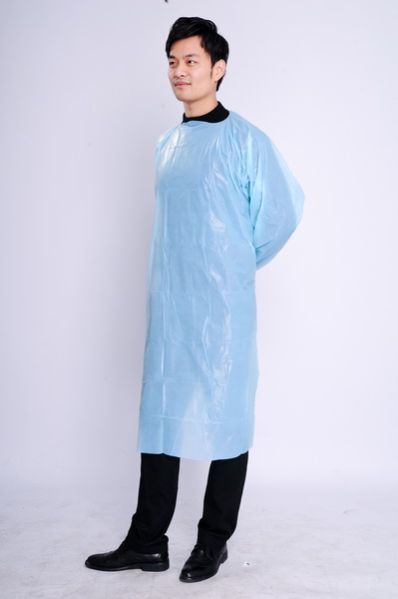 disposable plastic gown 667050
