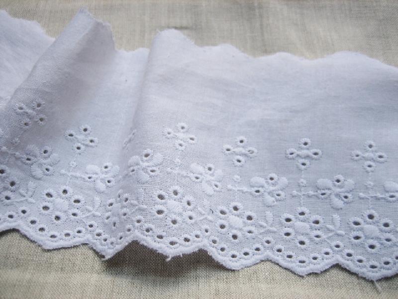 Broderie Anglaise Edging Lace