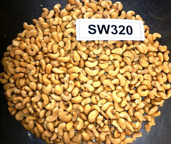 SW 320 Cashew Nuts