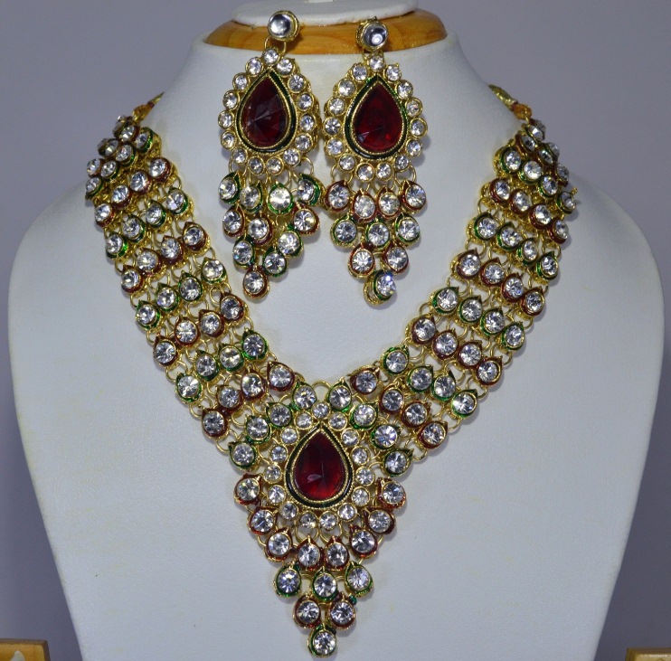 Charming Kundan Necklace