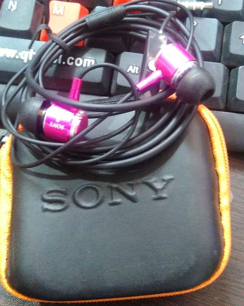 Sony Extra BASS earphone
