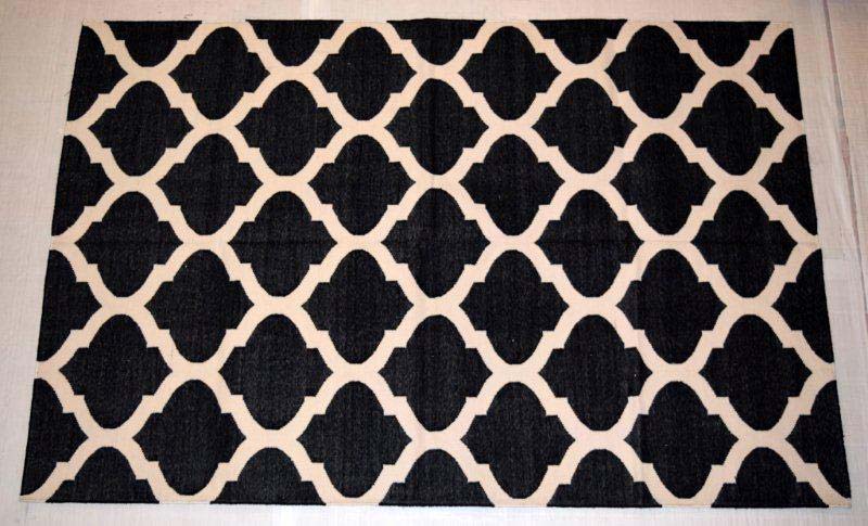 Arihant4 Cotton Durries, for Home, Hotel, Marriage, Size : 40x30inch, 40x40Inch, 45x35inch