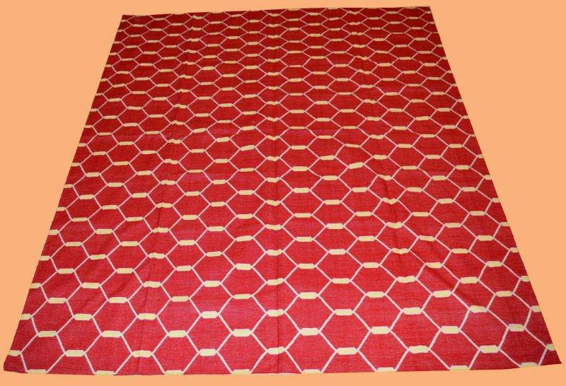 Rectangular Smooth Handmade Cotton Floor Rug, for Long Life, Durable, Attractive Designs, Pattern : Plain
